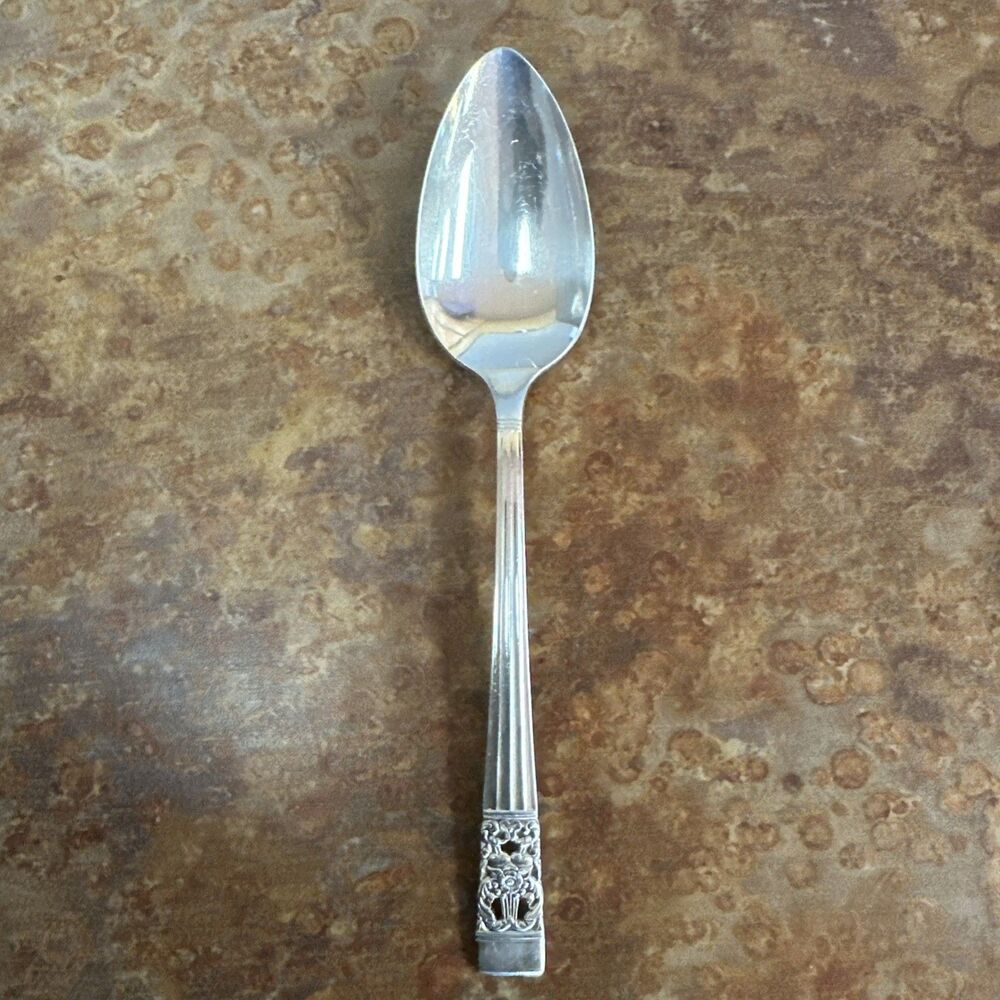 Vtg Oneida Community Coronation Silverplate 8.25” Serving Spoon Floral